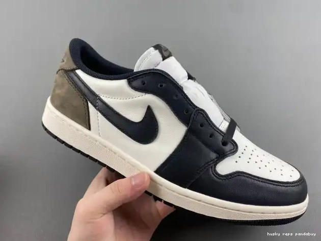 Rep Husky Jordan OG Air Low Mocha 1 CZ0790-102 0409